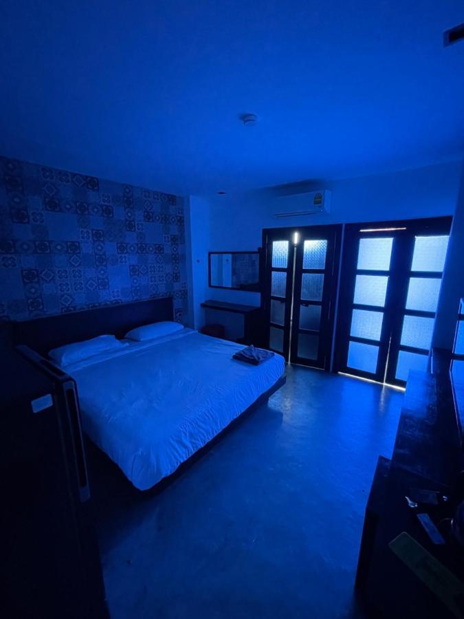 Islanda Hotel Patong Esterno foto